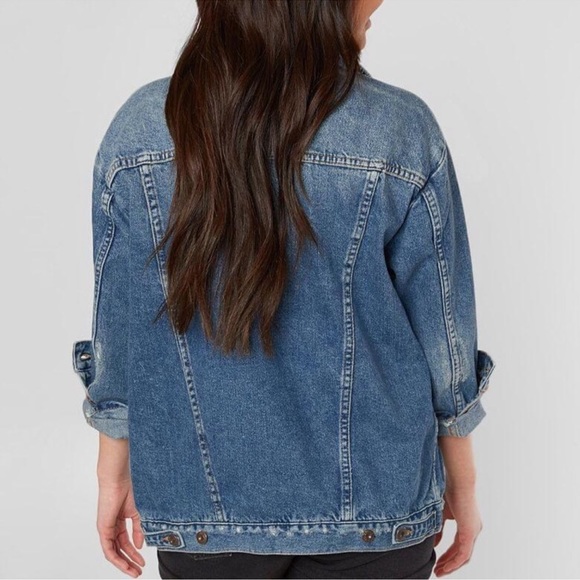 Free People Distressed Denim Trucker Jacket size L EUC - Picture 2 of 11